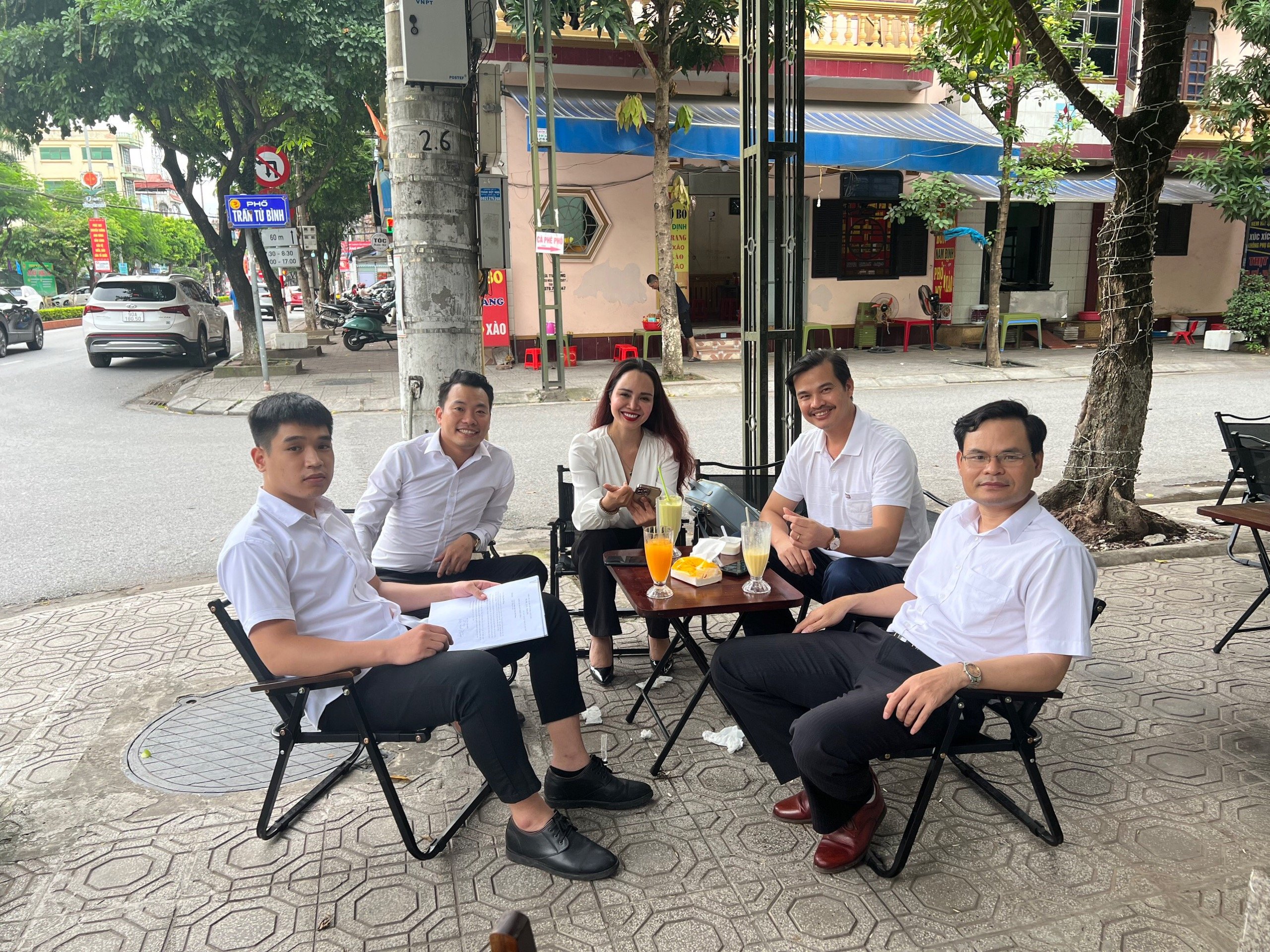 Tư vấn tài chính, chứng khoán